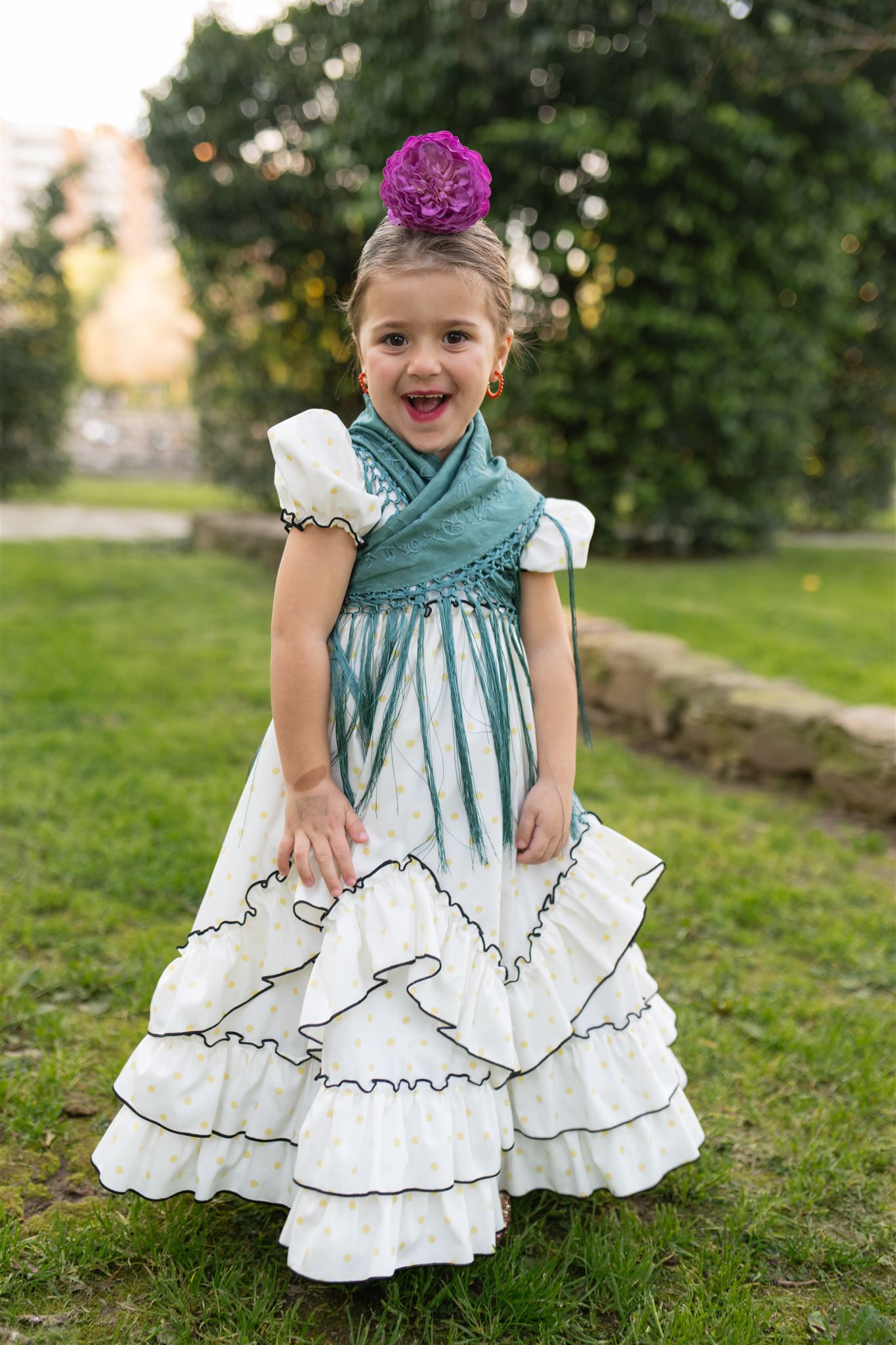 TRAJE DE FLAMENCA LUCIA (Blanco-mostaza)