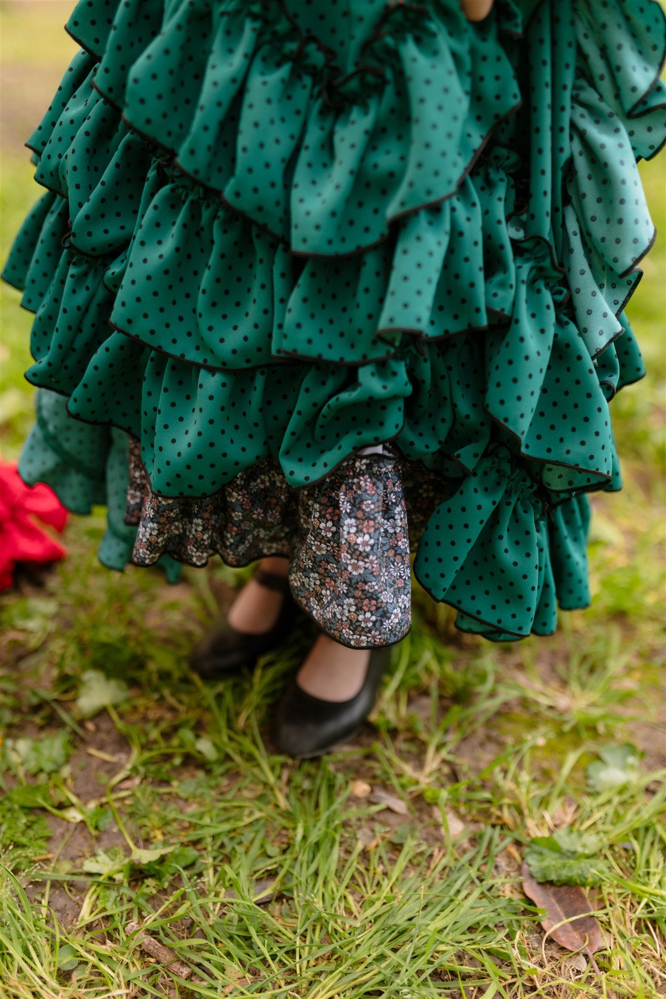 TRAJE DE FLAMENCA PEPA (VERDE JADE/NEGRO)