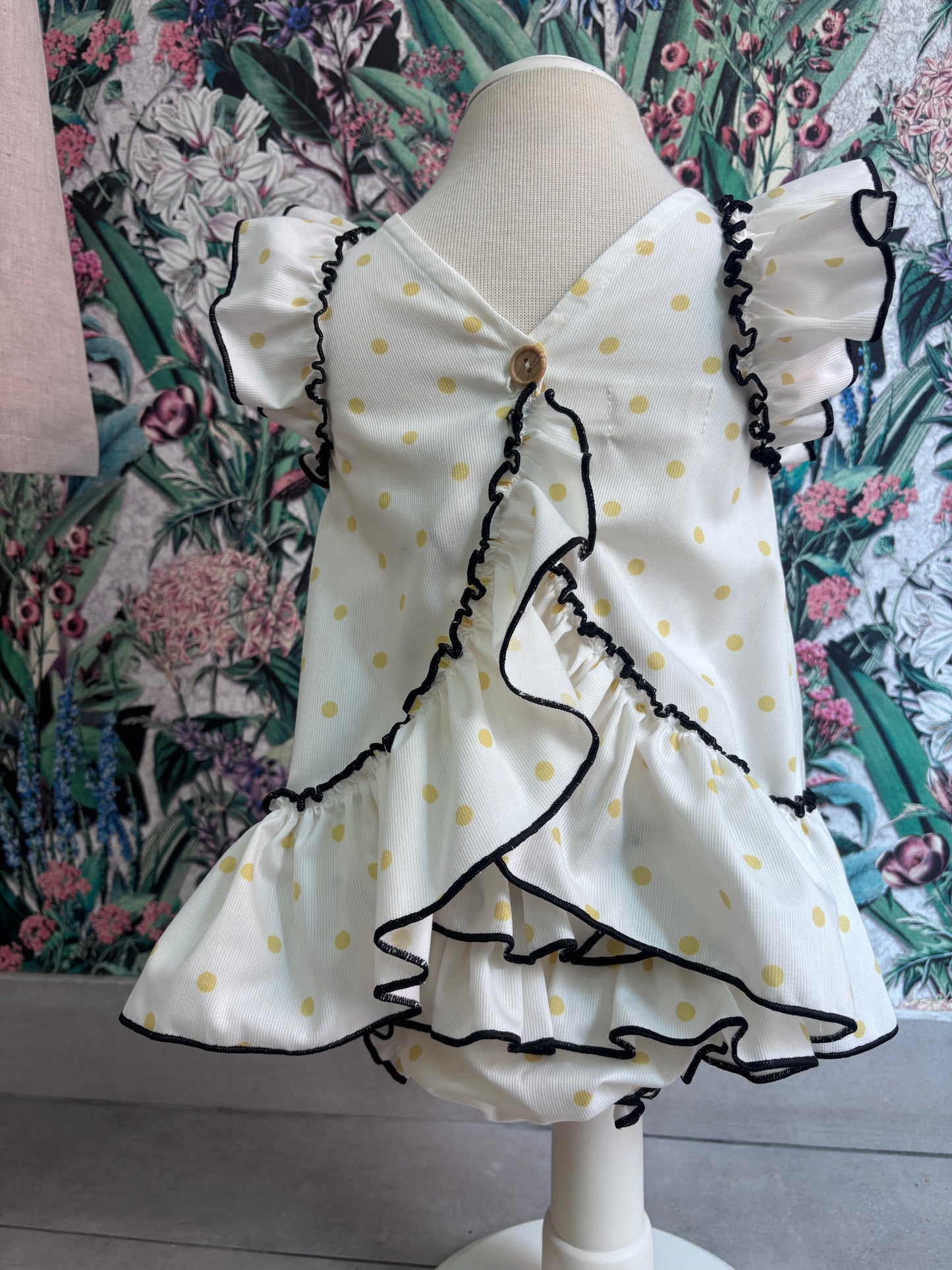 JESUSITO FLAMENCA LUCÍA (Blanco / mostaza)
