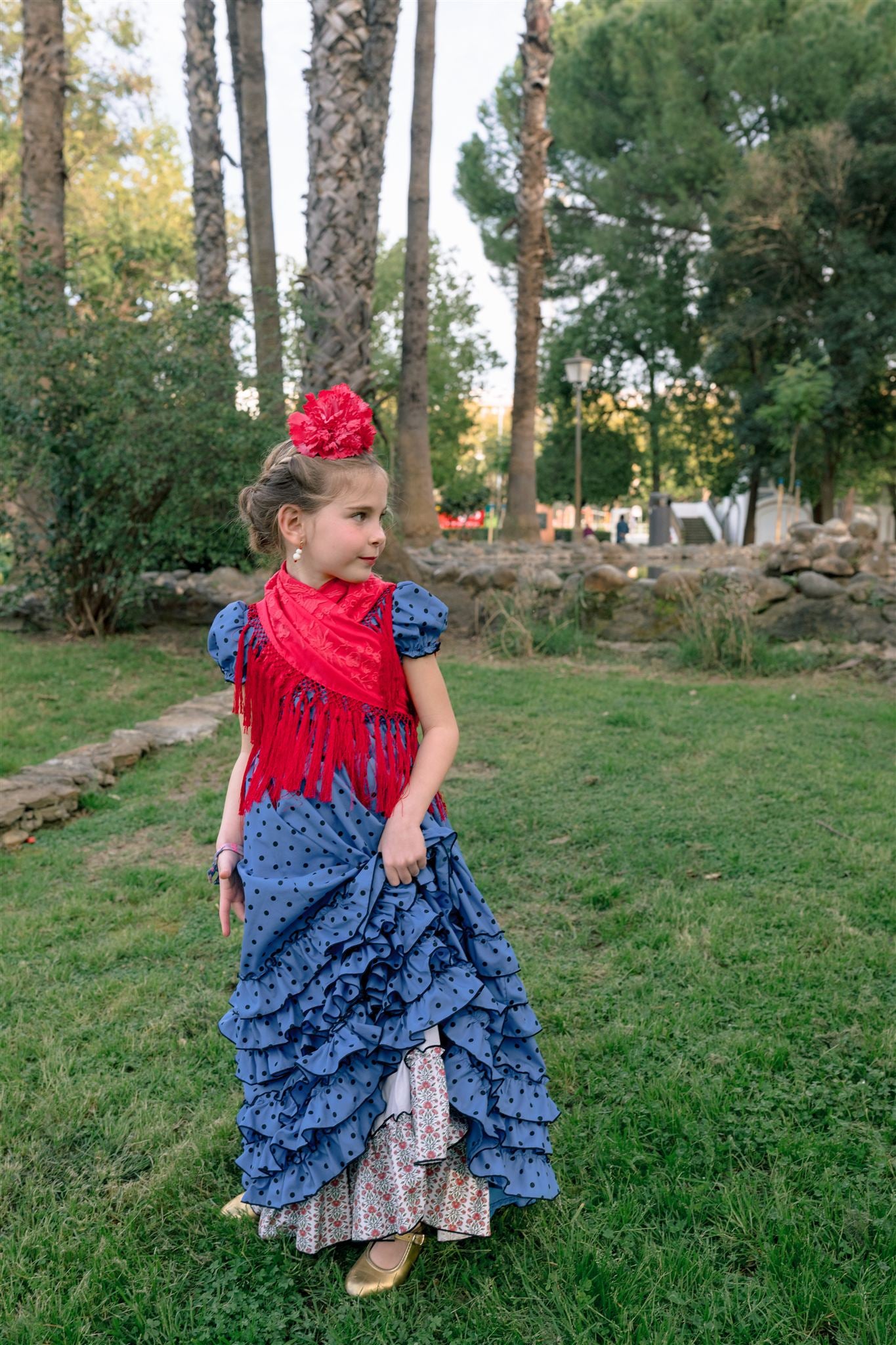 TRAJE DE FLAMENCA FABIOLA (Azulón lunar negro)