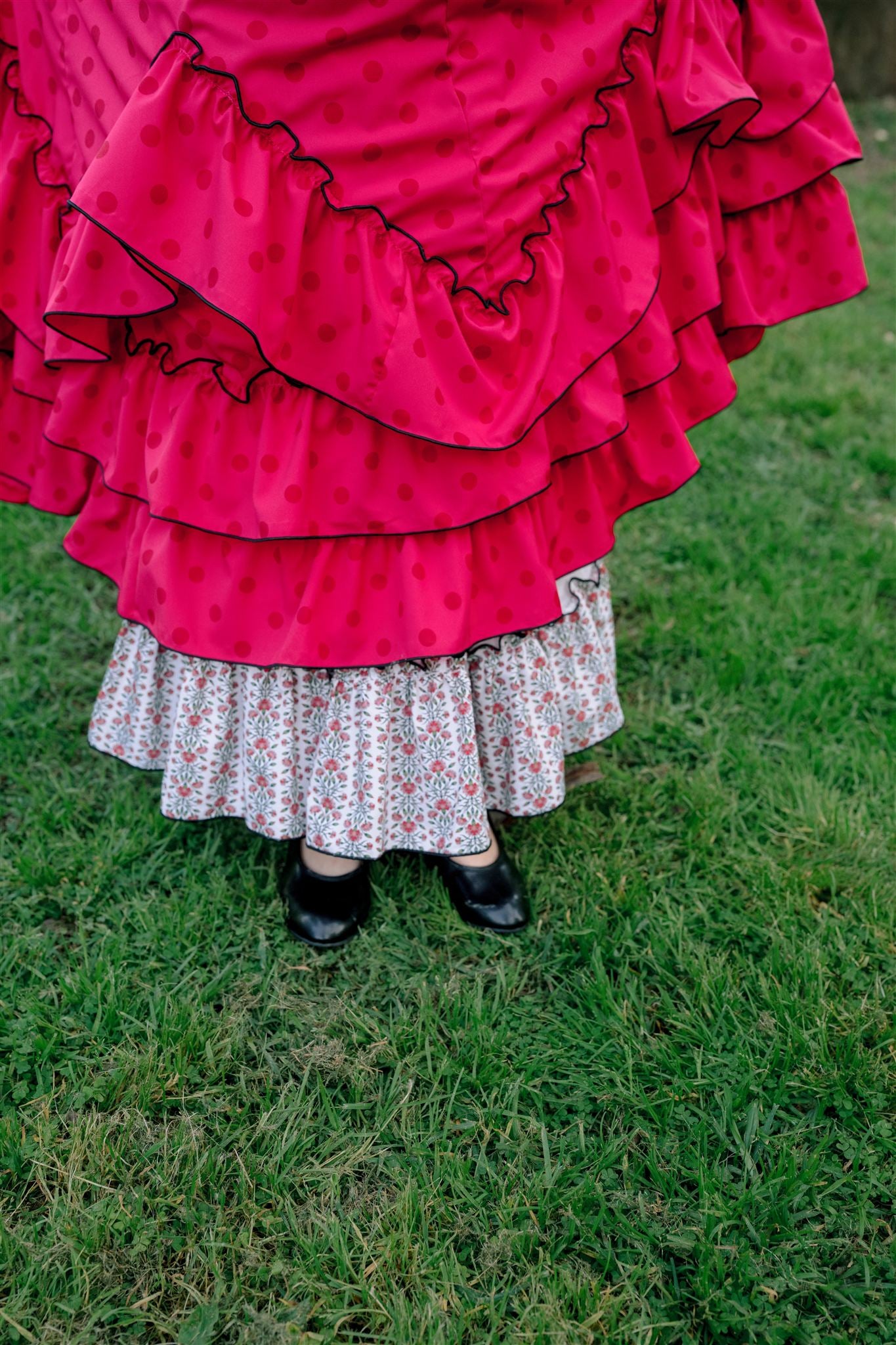 TRAJE DE FLAMENCA MACARENA (Guinda)
