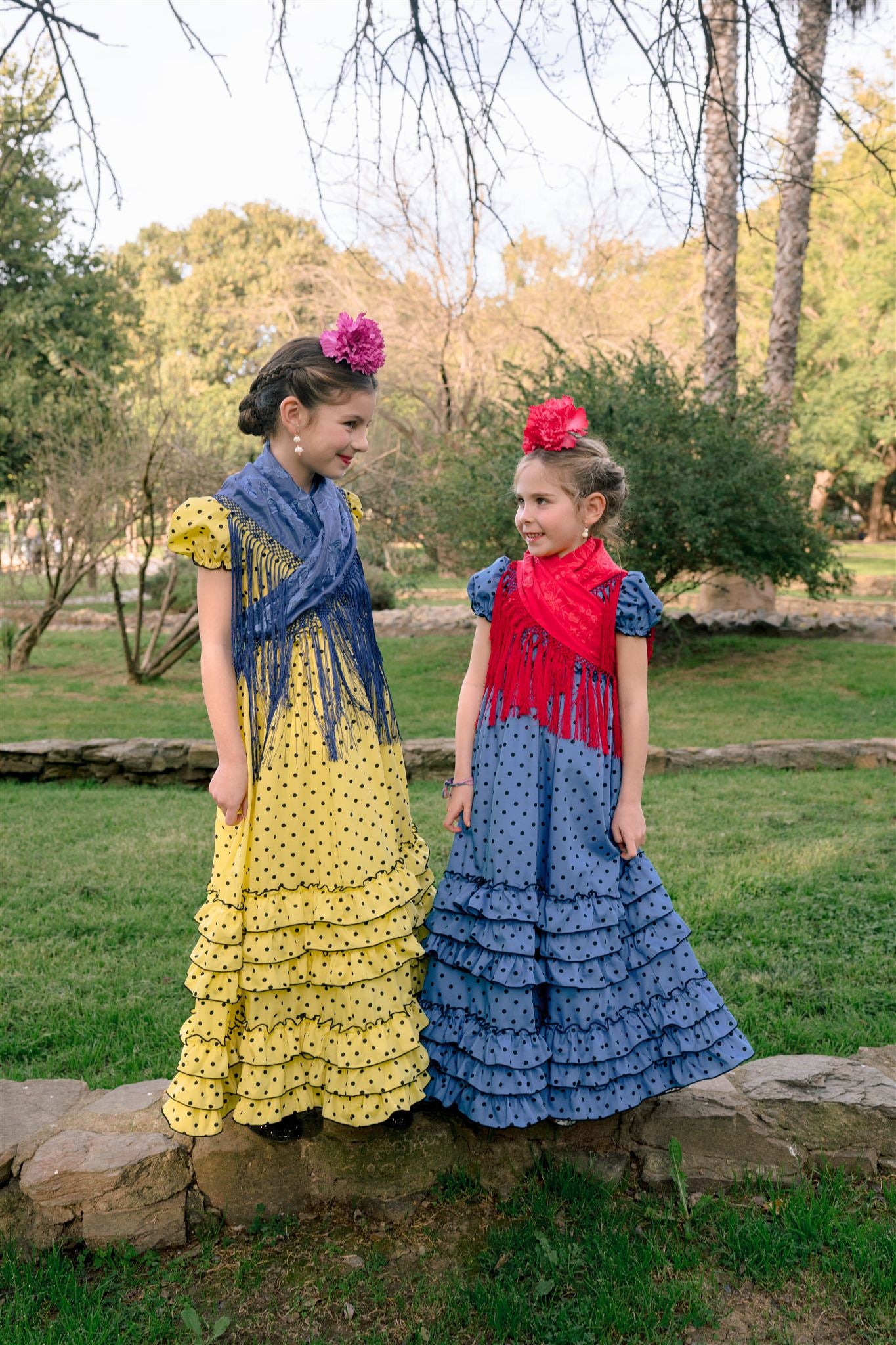TRAJE DE FLAMENCA ESTRELLA (Amarillo lunar negro)